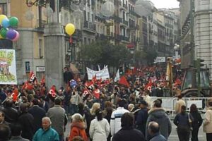 Unas 30.000 personas se manifiestan en Madrid en contra de la Ley del sector ferroviario