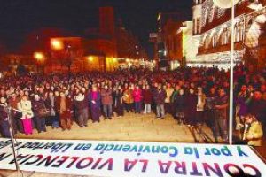 Un millar de personas se manifiesta en León en contra de la violencia neonazi