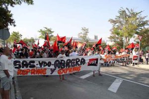 200 afiliados de CGT de diferentes comarcas de Catalunya  se han manifestado en Abrera contra la represión sindical en SAS – Abrera y por la readmisión de los 7 miembros despedidos del comité de huelga