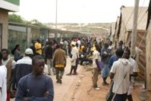 Seis muertos en un asalto masivo de inmigrantes en la valla que separa Ceuta de Marruecos