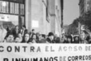 Protesta de la CGT ante Correos