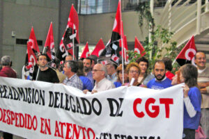 Imágenes de la concentración de CGT Bilbao por la readmisión del delegado despedido en Atento