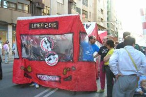 Miles de ciudadanos se manifestaron en Cáceres contra la refinería, la térmica de Alange y por el cierre de Almaraz