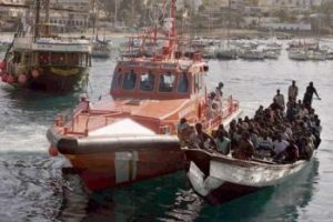 Hallados muertos 28 inmigrantes en la costa saharaui cuando intentaban llegar a Canarias