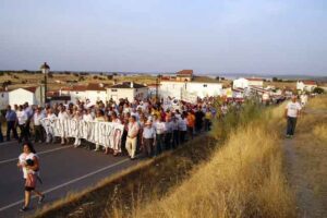 Unas 3.000 personas se manifestaron en Bohonal de Ibor contra la instalación de un cementerio nuclear