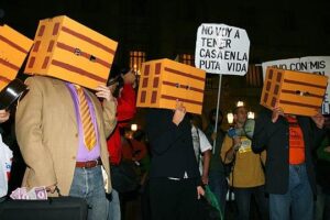 Medio millar de personas se manifiestan en Barcelona para exigir una vivienda digna