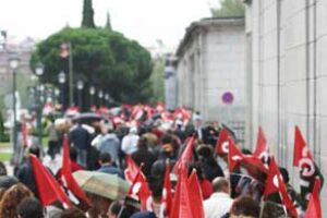 600 militantes de CGT se concentran ante el Ministerio de Trabajo para impedir el desalojo de CGT Madrid-Castilla La Mancha