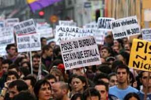 28/19/06. Imágenes de la manifestación en Madrid por una vivienda digna