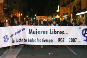 Masiva asistencia a la manifestación en Madrid por el Día de la Mujer Trabajadora