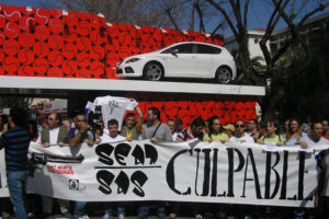 Los trabajadores y trabajadoras de SAS se concentran en las puertas del Open SEAT Godó de tenis de Barcelona