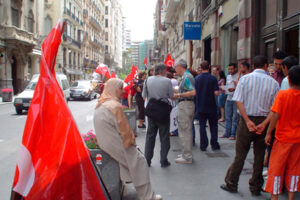 Militantes de CGT se concentran frente a la Embajada y los consulados de Marruecos por todo el Estado español