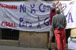 Campaña de Objeción a los gastos militares de CGT y MOC en Murcia