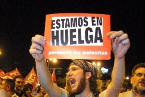 El comité de huelga de Aldeasa en Barajas acuerda extender los paros
