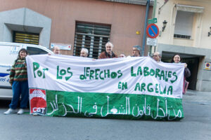 CGT se concentra frente a la Embajada de Argelia en apoyo a la huelga de la función pública en este país