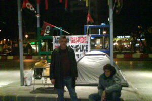 Málaga : continúa la acampada en Vialia de los despedidos en el taller de RENFE de Los Prados