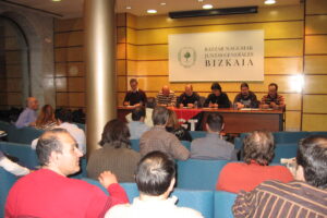 Imágenes de la charla Despidos, Deslocalizaciones y Destrucción de empleo celebrada el 14 de febreo en Bilbao