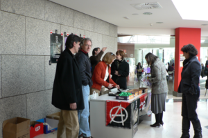 CGT celebra el Día de la Mujer Trabajadora en el banco de Santander.