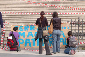 Madrid : activistas antipatriarcales precintan la Iglesia de Los Jerónimos