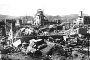 Hiroshima recuerda a las víctimas de la bomba atómica en el 63 aniversario del lanzamiento