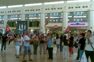 Concentración en Aeropuerto de Málaga ante el bloqueo en la negociación del convenio de limpieza de aviones
