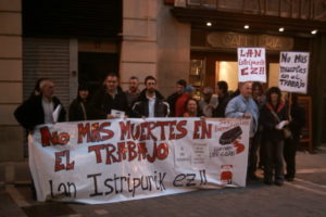 Movilización realizada por CGT ante la última muerte en el trabajo en Navarra