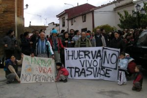 Tosos (Zaragoza) : la Asociacióon Huerva Vivo realiza una marcha reivindicativa en defensa del río