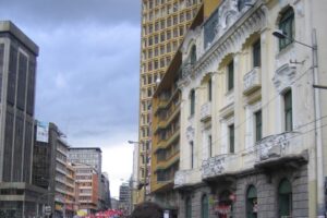 Miles marchan en Quito contra el gobierno de Correa