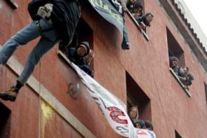 URGENTE : Paralizado el desalojo del Patio Maravillas (Madrid)