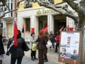 Miembros del sindicato CGT de Burgos se concentran contra la crisis del sistema capitalista