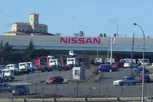 Un centenar de trabajadores despedidos de Nissan impiden el acceso a la fábrica