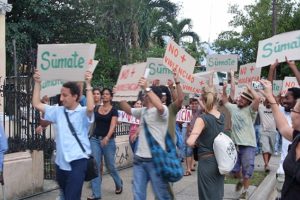 Cuba : Rechazando obstrucciones y prohibiciones