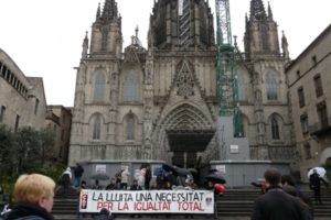 Concentración frente a la catedral de Barcelona el 8 de marzo