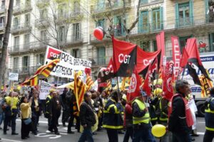 Barcelona : 3.000 trabajadorxs se manifiestan por un Correo público (14 de abril)