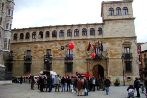 Marcha contra la crisis a su paso por León (13 mayo)