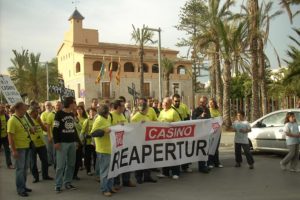 Manifestación en Villajoyosa contra el cierre del Casino (30 abril)