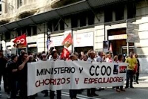 Barcelona : Intento de asalto de CC.OO. al local de CGT en Vía Laietana