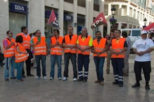 Málaga : El Ayuntamiento abre 12 expedientes a trabajadores de la grúa