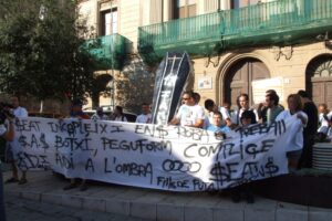 Lxs trabajadorxs de SAS interpelan al president Montilla en el acto institucional ante la tumba de Rafael Casanova
