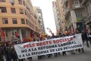 Más de mil trabajadorxs contra los recortes sociales en Valencia (27 nov)