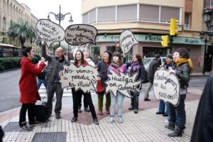 Zaragoza : Los trabajadores de Cadeneta, en huelga por los recortes