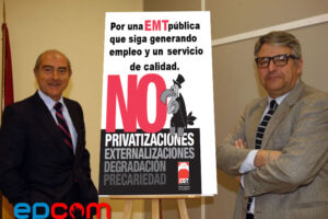 Concentración de tabajadorxs de la EMT Valencia en protesta por las continuas reducciones del servicio