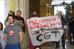 La CGT protesta ante el Ministerio de Trabajo en Madrid