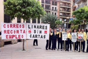Inicio de concentraciones en Correos de Linares