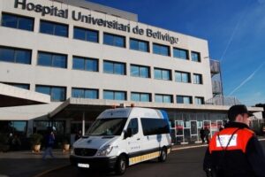 Barcelona: concentración en el hospital de Bellvitge por la sanidad pública y contra los recortes