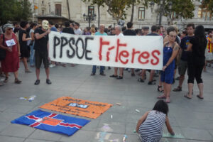 Vídeos: Asamblea y concentración en Valencia contra la Reforma constitucional y los recortes