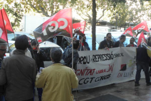 CGT protesta en Valencia contra la represión laboral y sindical de Correos
