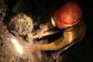 “El Gobierno canadiense permite la conexión de las mineras con los paraísos fiscales”