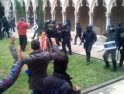 CGT Cataluña: Puertas cerradas y golpes de porras