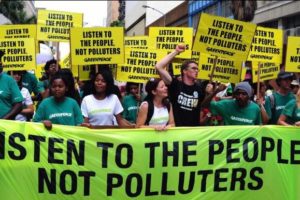 Escuchen a la gente, no a los que contaminan