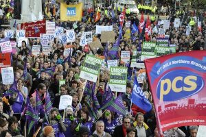 Trabajadores británicos concluyen la mayor huelga en el país desde 1979